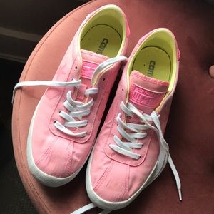Pink converse